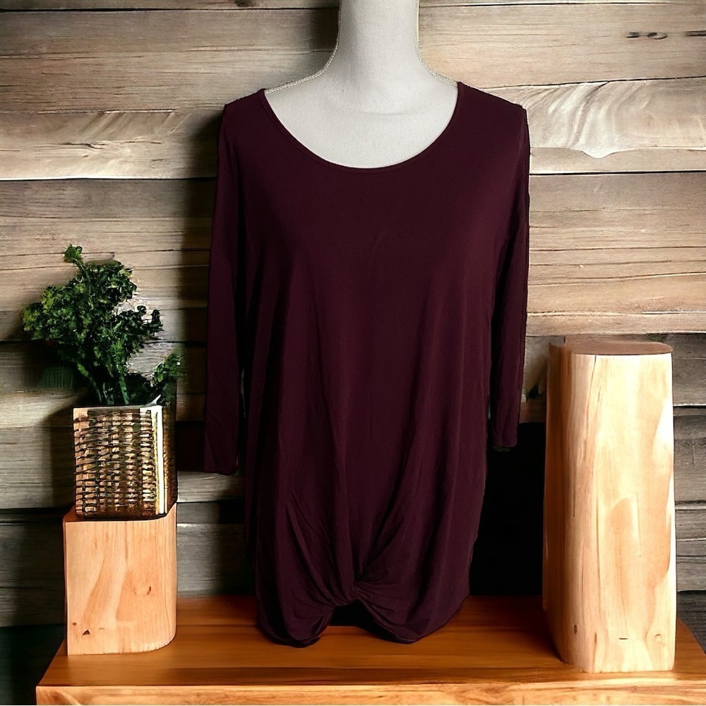 LUXE Wine Gathered Hem Top‎